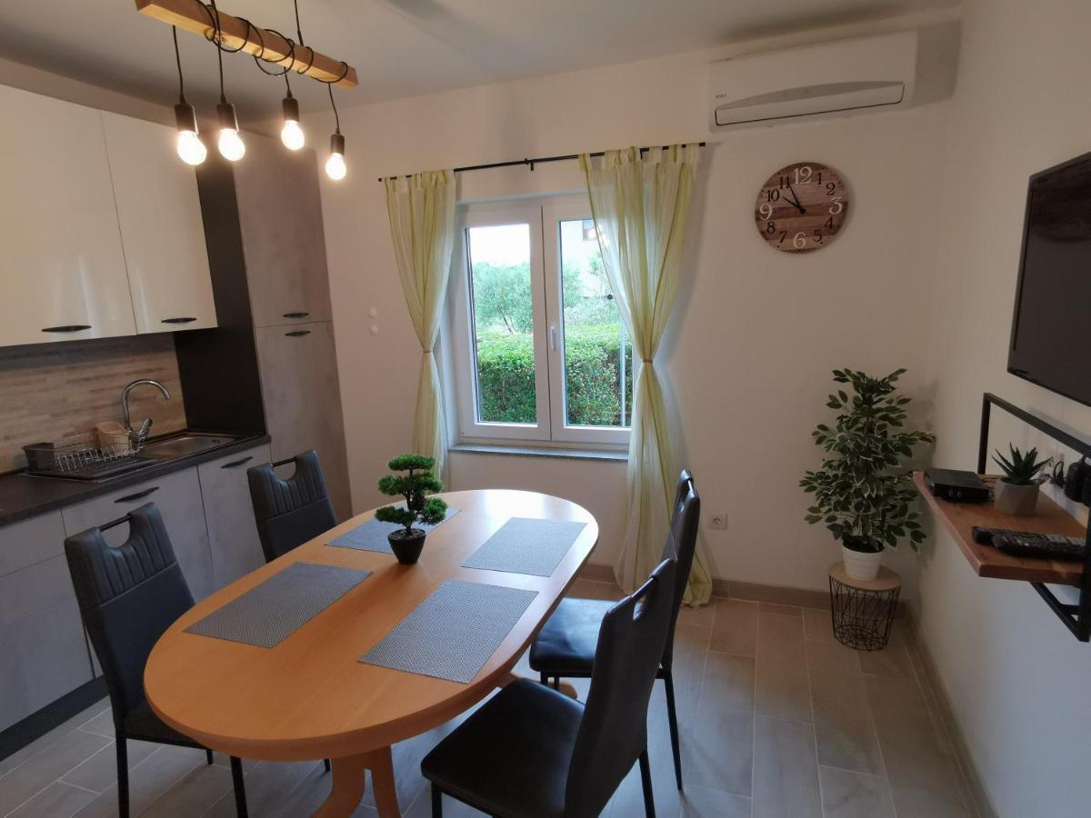 Apartments Jurandvor バスカ エクステリア 写真