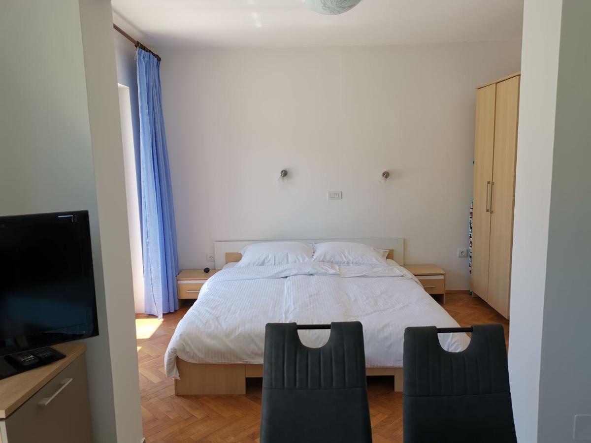 Apartments Jurandvor バスカ エクステリア 写真